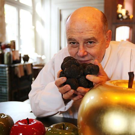 Relais Et Chateaux Michel Trama Puymirol Exteriör bild