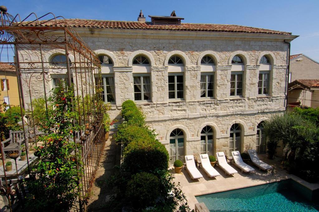 Relais Et Chateaux Michel Trama Puymirol Exteriör bild